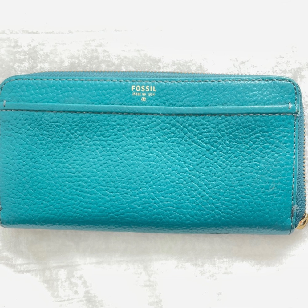 Fossil Leather Turquoise Women’s Wallet